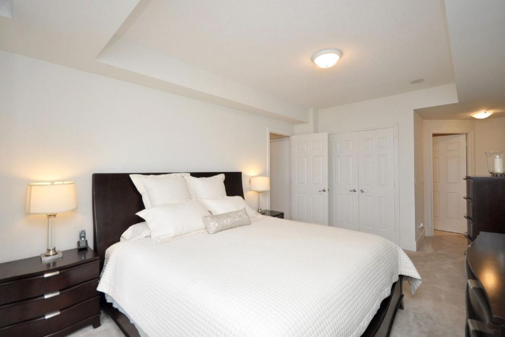 Napa Furnished Rental Apartments Square One Mississauga Quarto foto